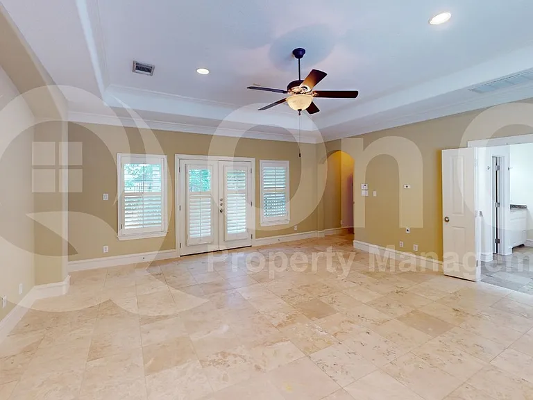 4516 Gilbert Ave — Photo 11