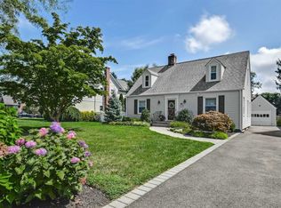 61 Calvin Ave, Syosset, NY 11791