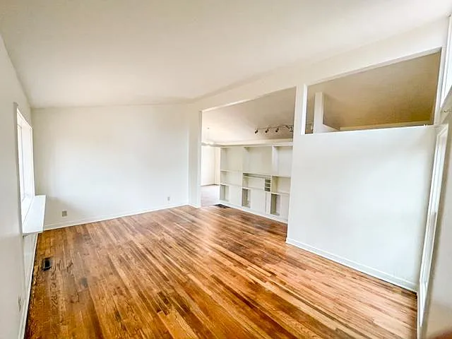 3 bed, 1298 sqft, $1,950 — Photo 4