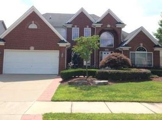 21350 Clayton Dr, Macomb, MI 48044