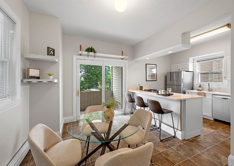 1st image of 14 Holton St APT 3