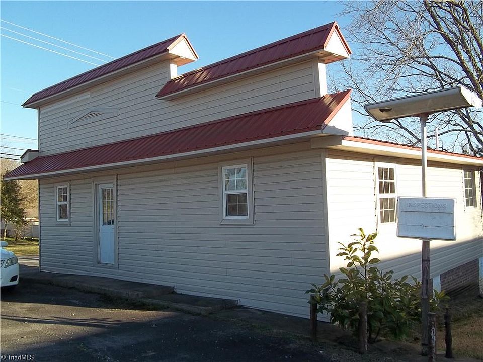 1st image of 109 Pine St