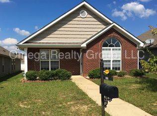 2143 Village Ln, Calera, AL 35040