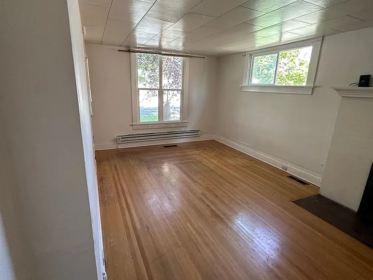 1207 W Washington St — Photo 20