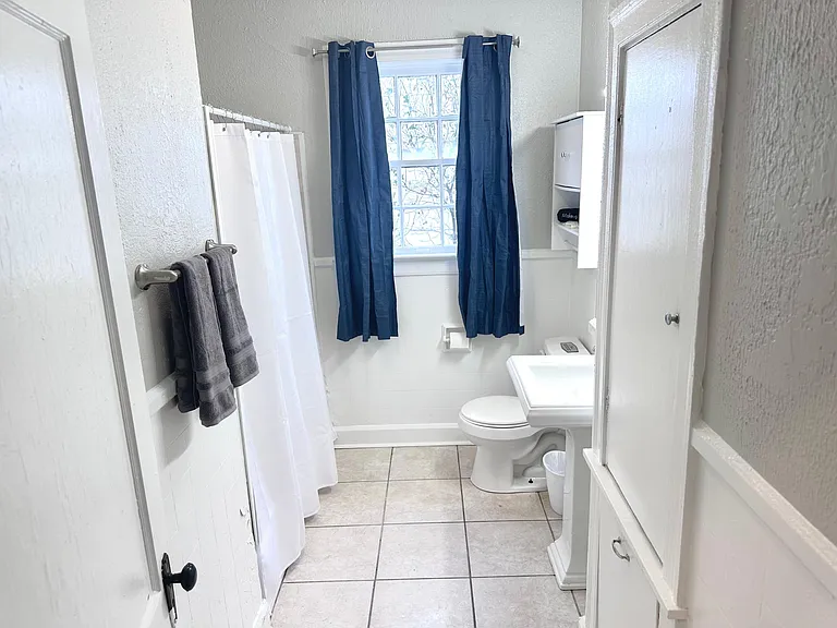 411 Dunbar St — Photo 23
