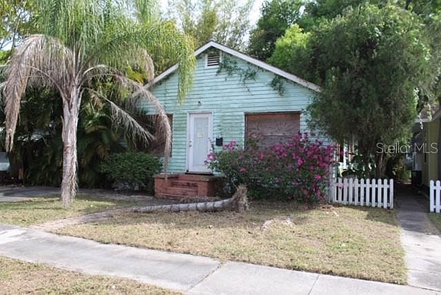 2nd image of 1607 10th Ave W