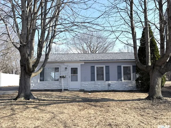 1479 Meadow Dr, Galesburg, IL 61401