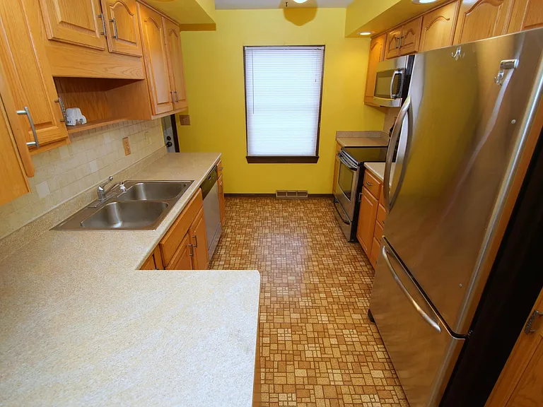 3420 Somerset Dr — Photo 5