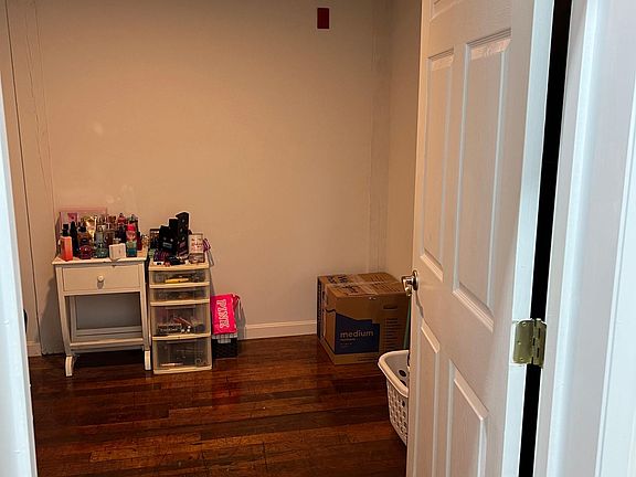 5th image of 1119 Douglas Ave #14
