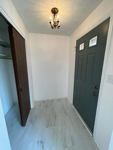 1237 Donson Dr — Photo 2