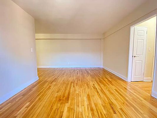 5th image of 144-03 Barclay Ave #2D