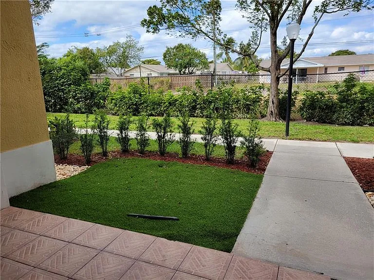3569 Forest Hill Blvd #117 — Photo 31