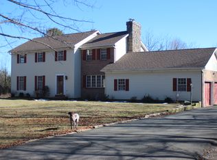 122 Knob Ct, Stroudsburg, PA 18360