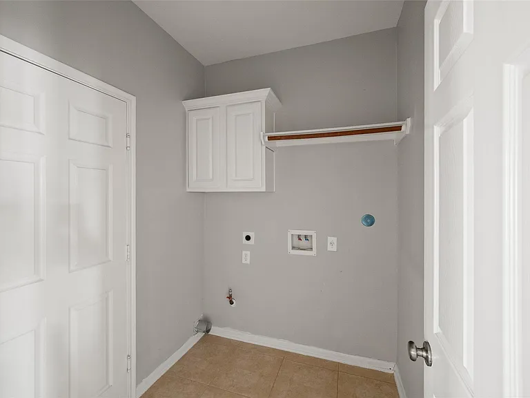 7414 Sabinal Creek Dr — Photo 15