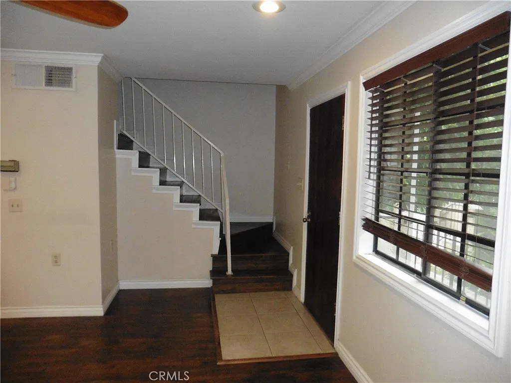 2 bed, 929 sqft, $2,700 — Photo 4