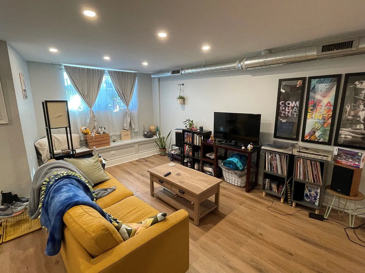 1 bed, 1100 sqft, $1,700 — Photo 2