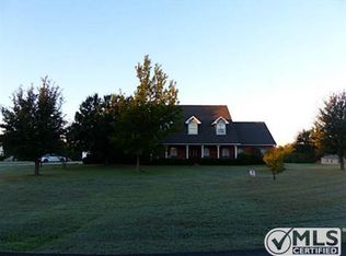 18771 Creekview Rd, Sanger, TX 76266