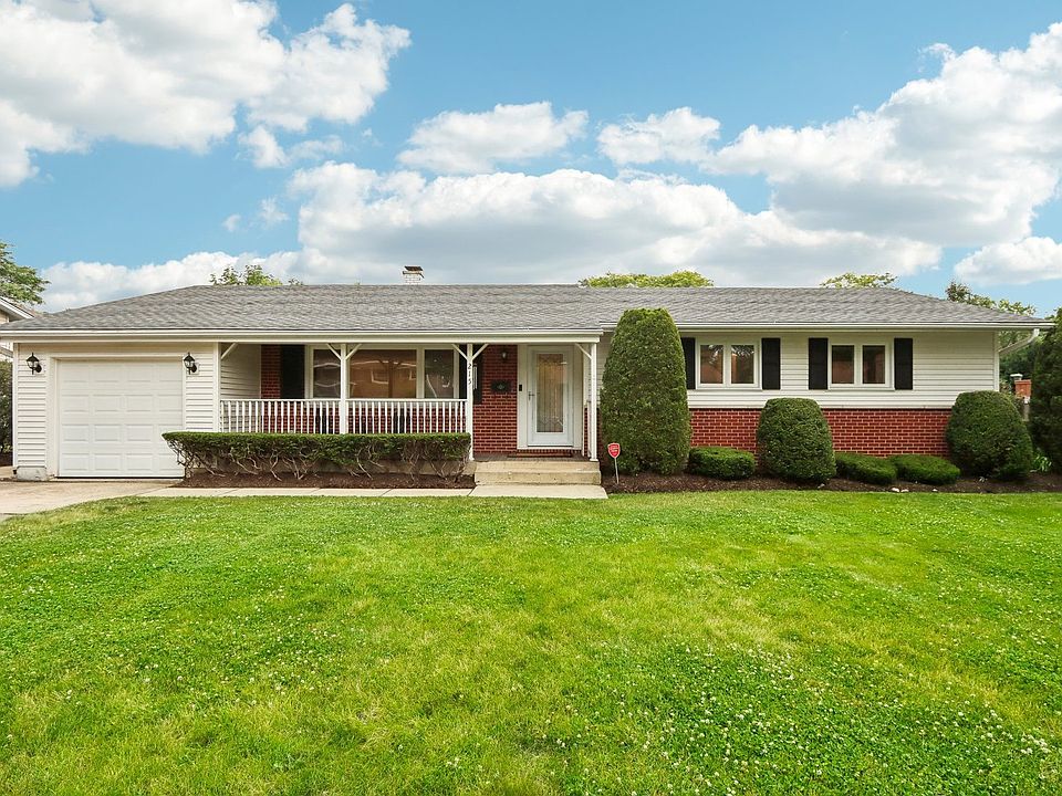 1st image of 215 N Lytle Dr