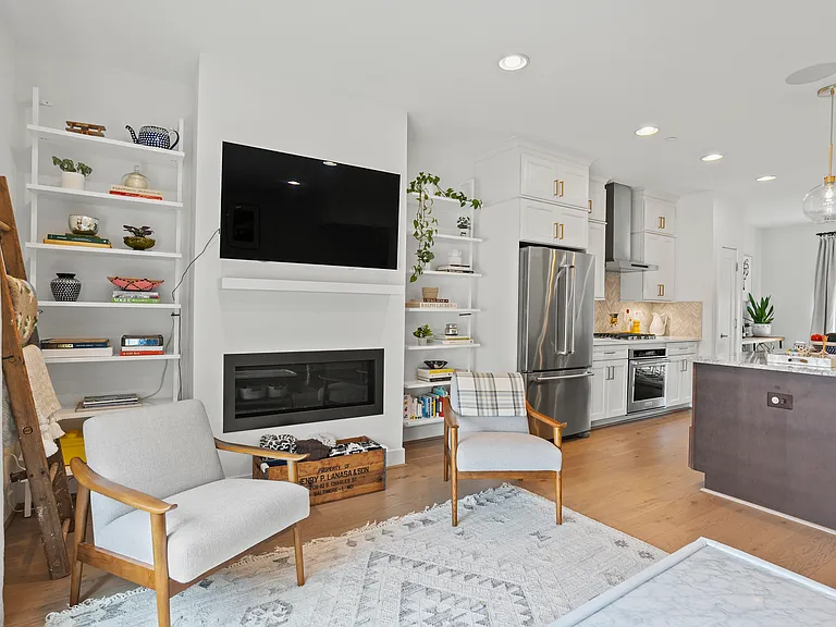 1602 Beason St #1 — Photo 6