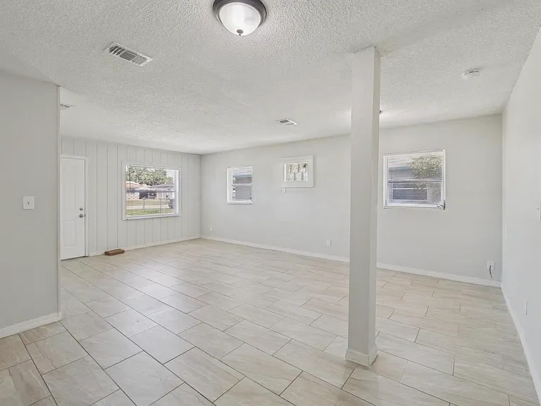 7617 Udine Ave — Photo 7