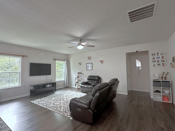 4th image of 1163 Trovillo Dr