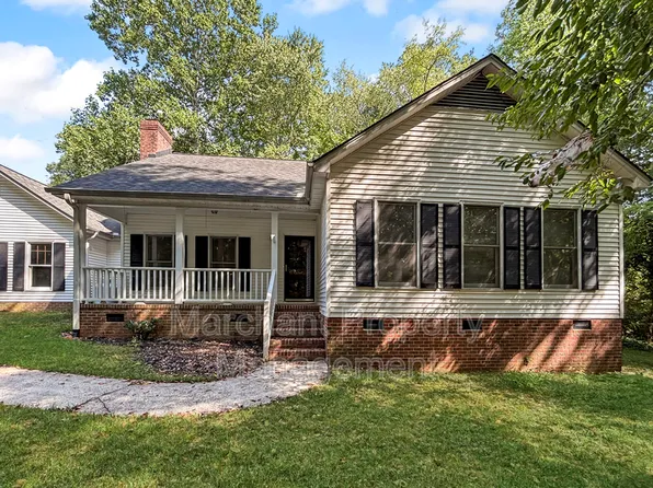 44 Regent Dr, Greenville, SC 29617