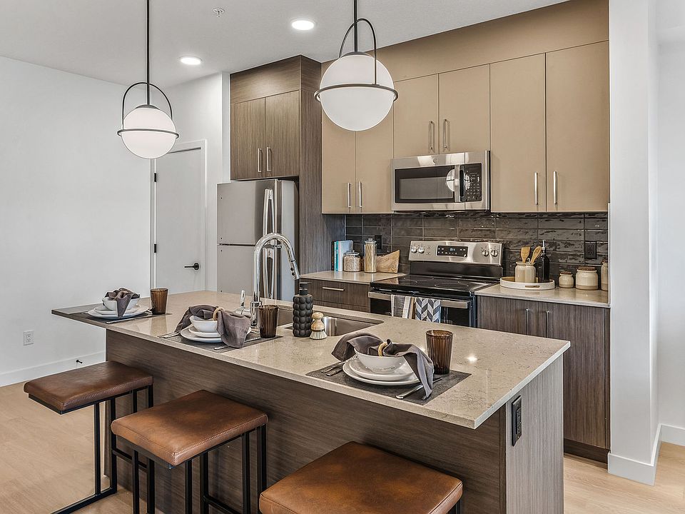 1st image of 205 Hartell Way SE #2