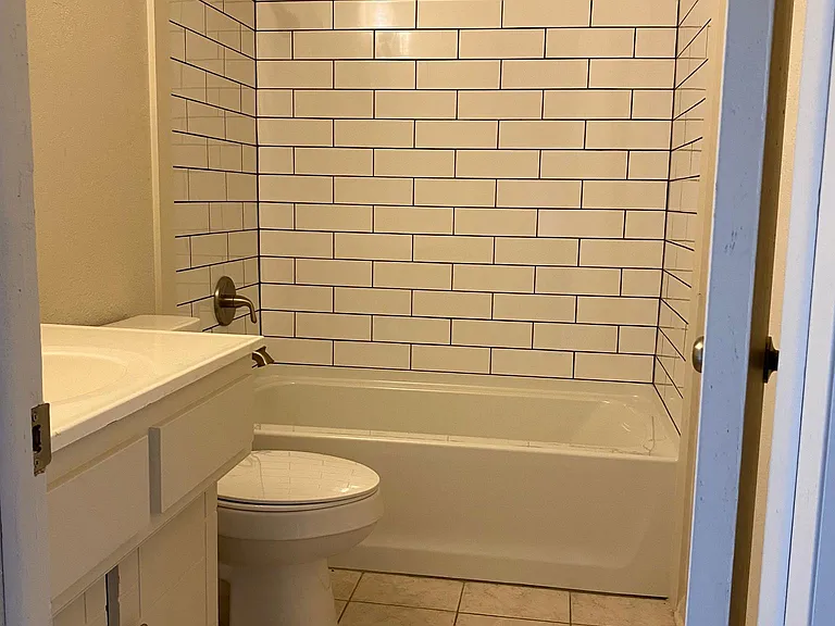 1524 N Manning St — Photo 10