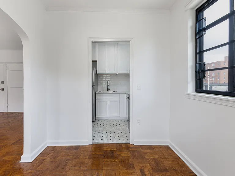 Marleigh Apartments — Photo 68