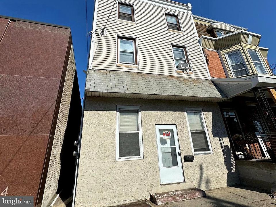 1st image of 4760 Richmond St