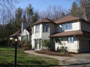 47 Country Corners Rd, Amherst, MA 01002
