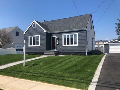 41 Sherbrooke Rd, Lindenhurst, NY, 11757