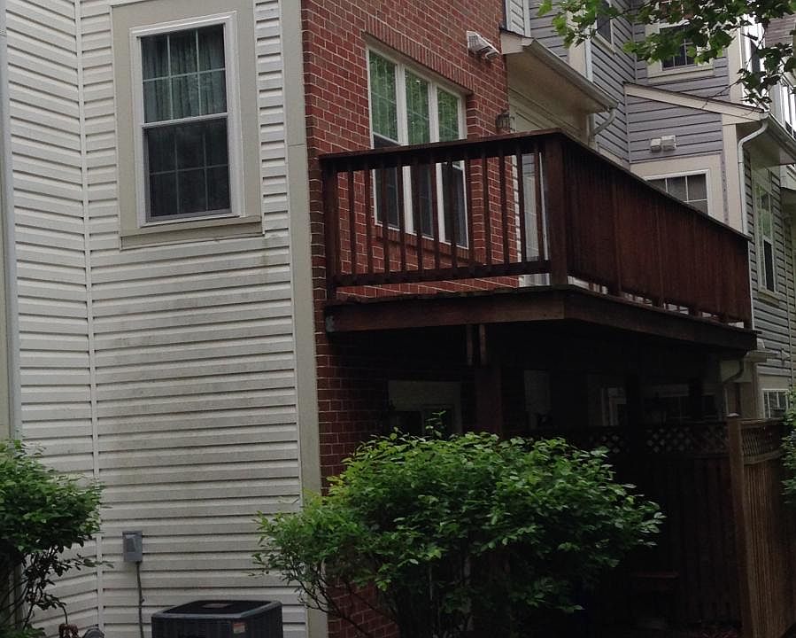 Exterior view with deck