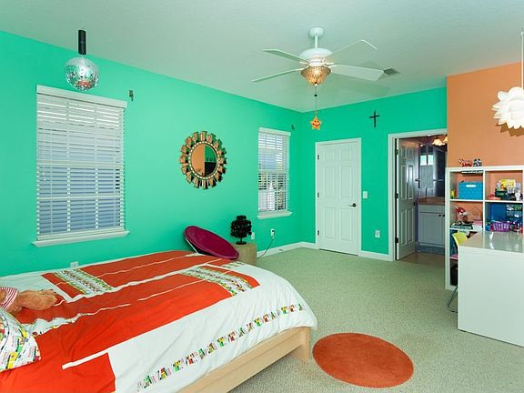 4th image of 719 Spanish Moss Ct