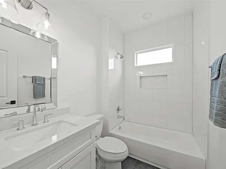 2510 Gray St — Photo 13