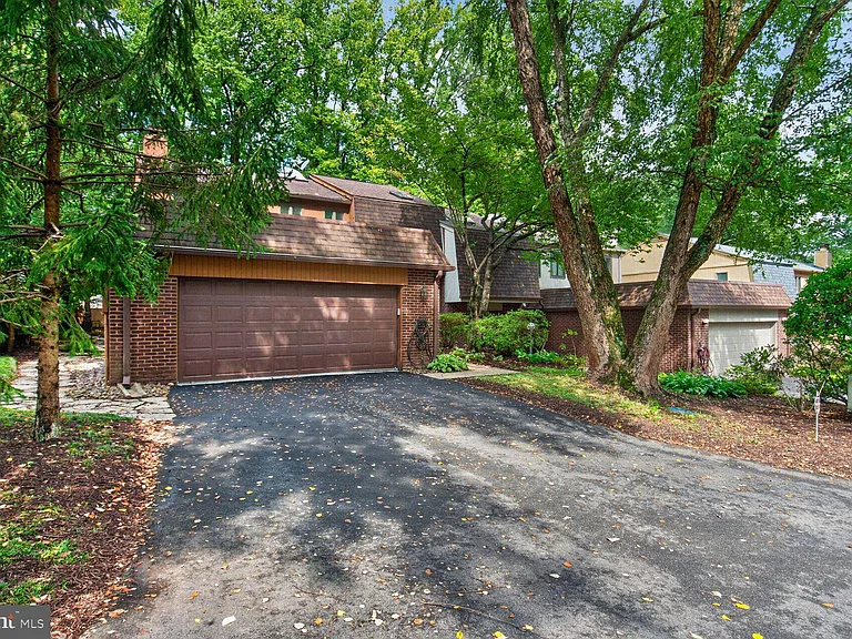 3615 Devilwood Ct — Photo 9