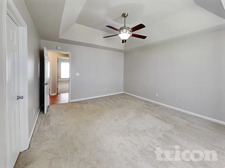 4904 Valley Trail Ct — Photo 7