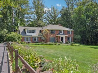 2060 Stockbridge Rd, Akron, OH 44313