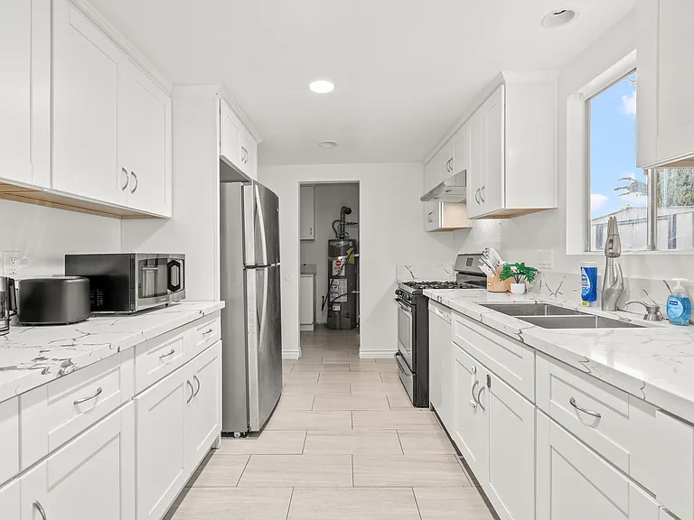 734 Claraday St #3 — Photo 10