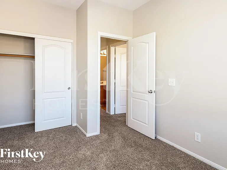 10552 Lessona St — Photo 8