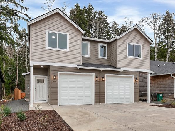1096 NE 12th Ave, Rockaway Beach, OR 97136