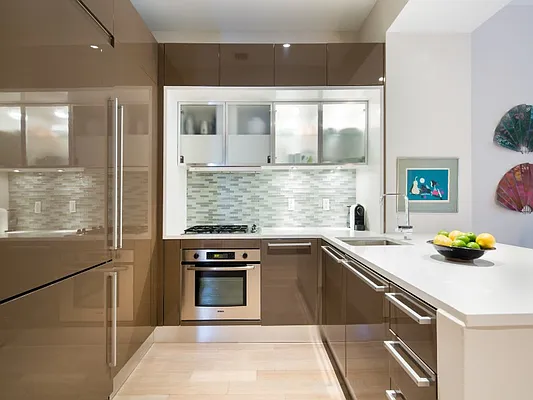 Sold by Sotheby's International Realty | media 18