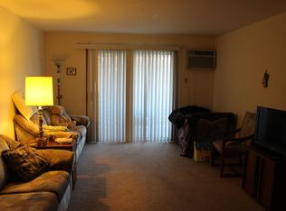 1014 E Kerr Ave APT 202, Urbana, IL 61802