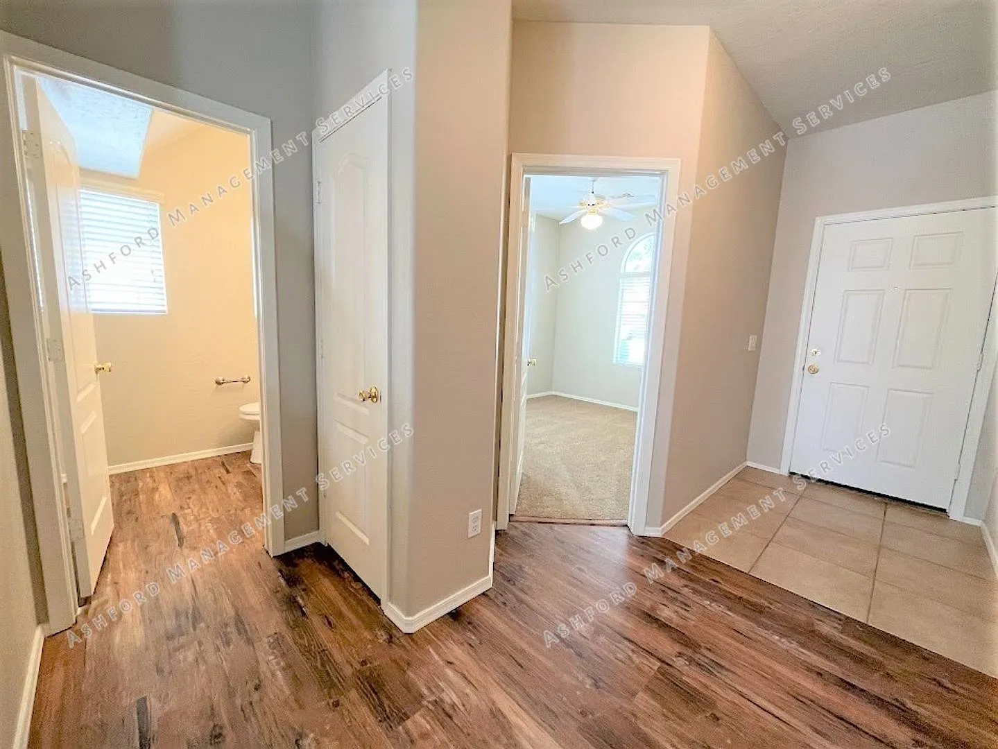 Spacious 4 bedroom plus loft in Tolleson — Photo 4