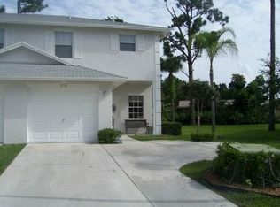 250 Leland Ln, Greenacres, FL 33463