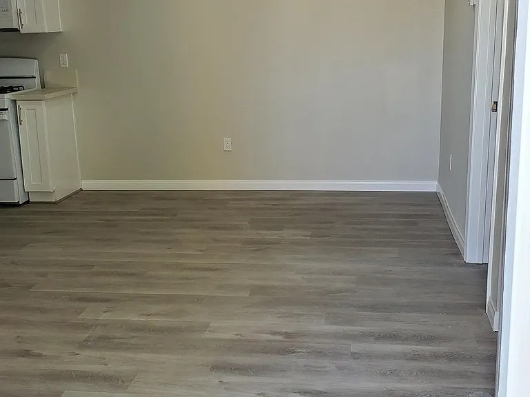 21631 Cottonwood Ave — Photo 5