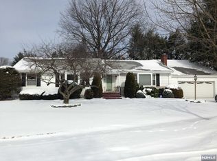 710 Neill Ct, Oradell, NJ 07649