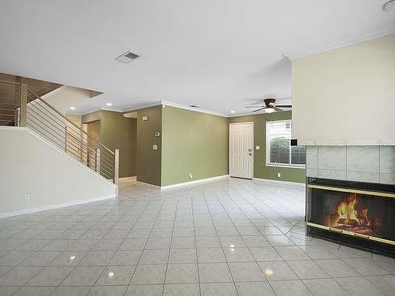 3rd image of 61 Cherry Crest Ln