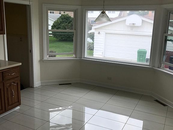 5th image of 1826 Sunnyside Ave