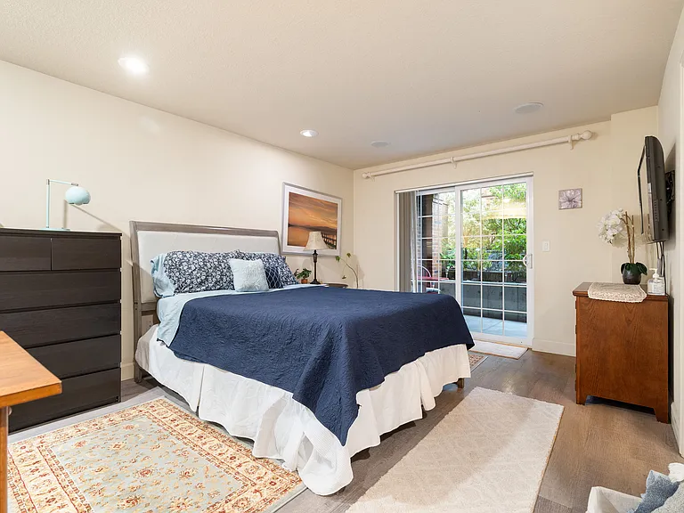1522 NE 65th Ave — Photo 13